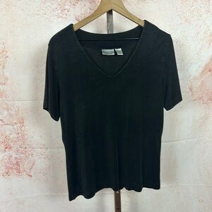 CHICO'S Travelers v-neck short sleeve top size L 2 closet staple capsule shirt